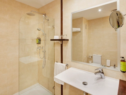 Habitaciones/Family Room